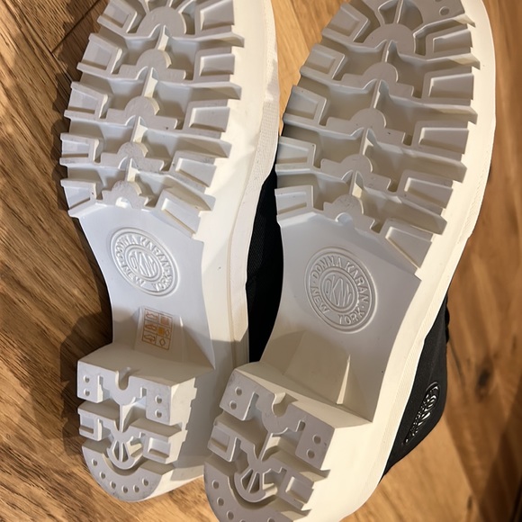 DKNY Fashion Heeled Glam Sneakers NWT - Picture 5 of 6